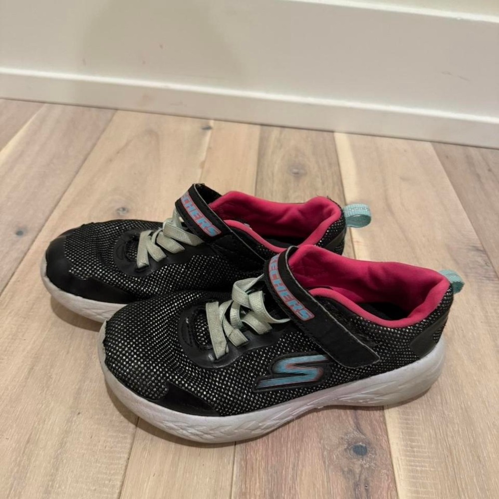 Kids Skechers GO Walk 5 black & pink trainers. Size USA 13  #sneakers #fitness